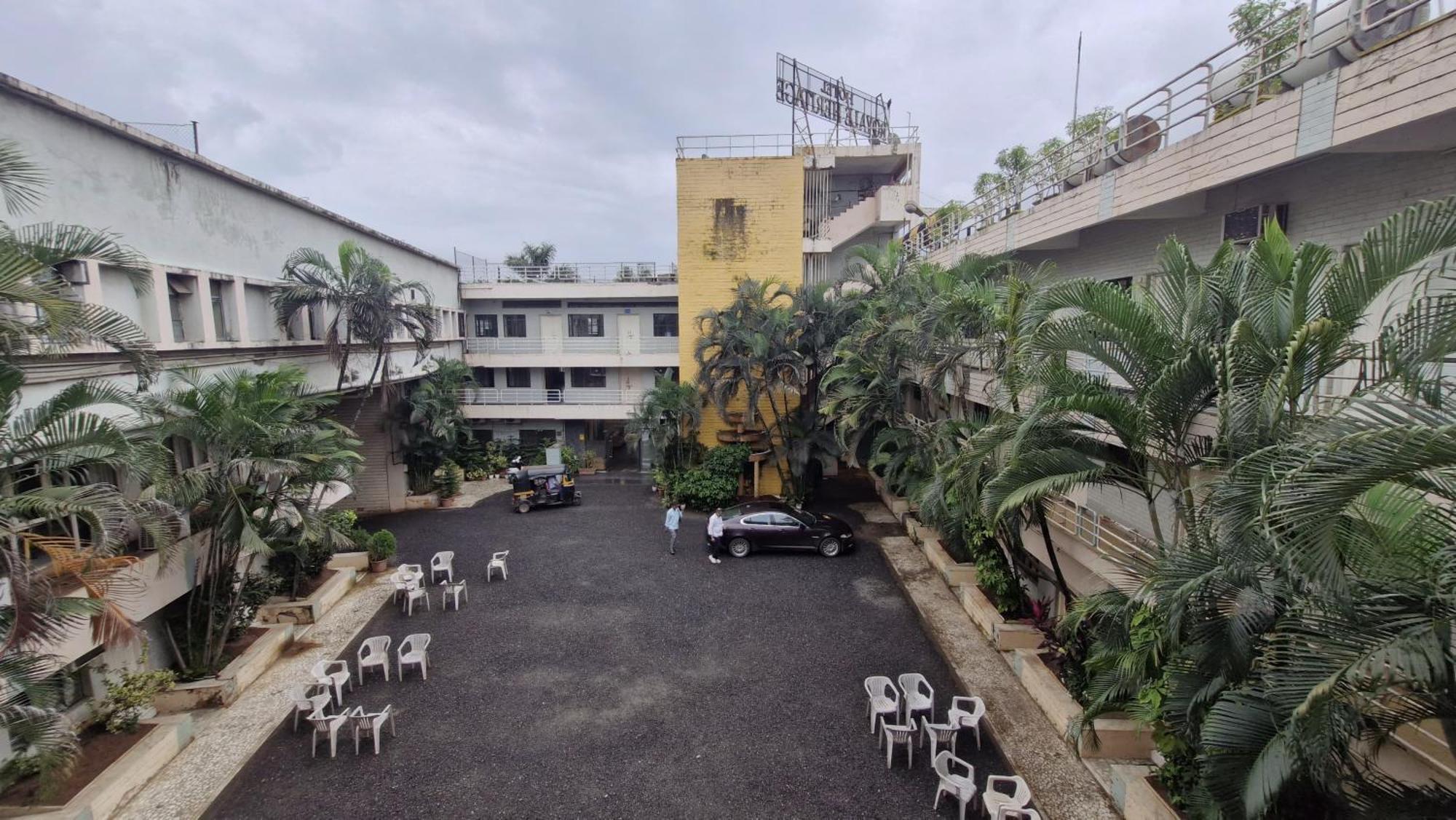 Hotel Royale Heritage Nashik Luaran gambar